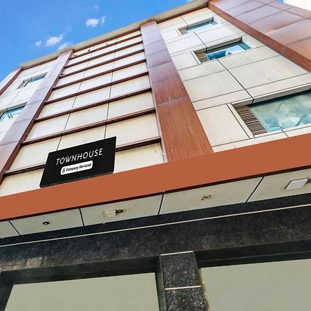 Super Townhouse Arakashan Road Paharganj Formerly Mohan International Nova Deli Exterior foto