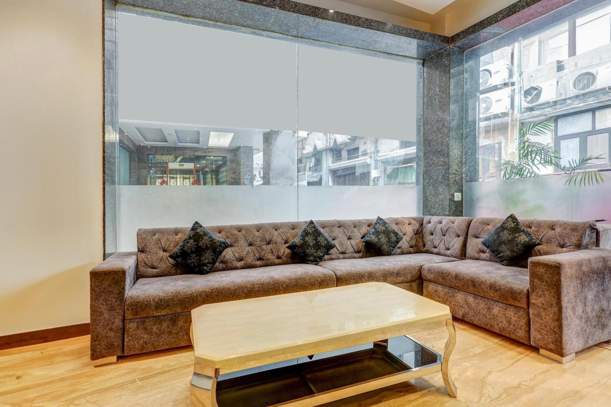 Super Townhouse Arakashan Road Paharganj Formerly Mohan International Nova Deli Exterior foto