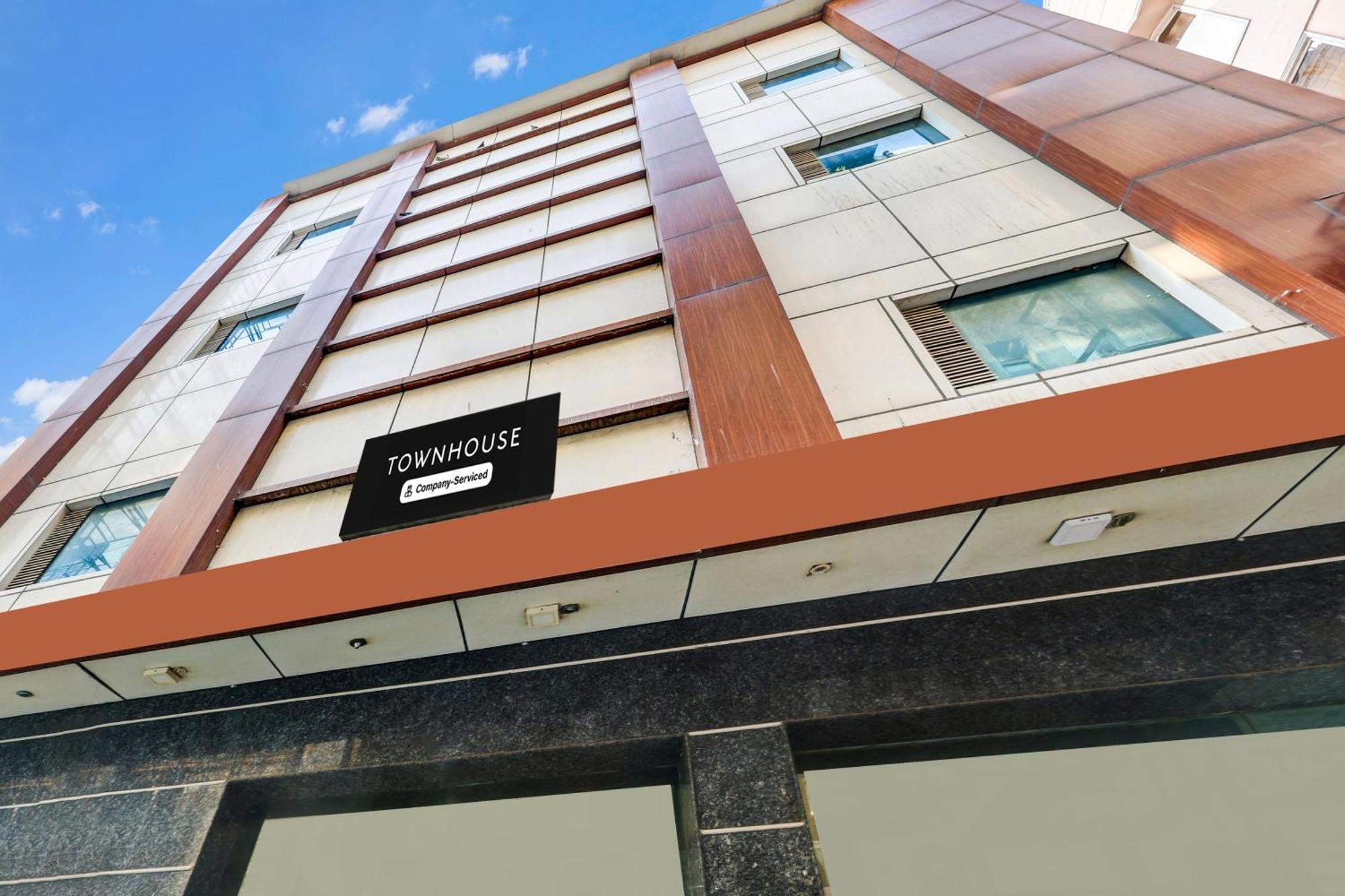 Super Townhouse Arakashan Road Paharganj Formerly Mohan International Nova Deli Exterior foto