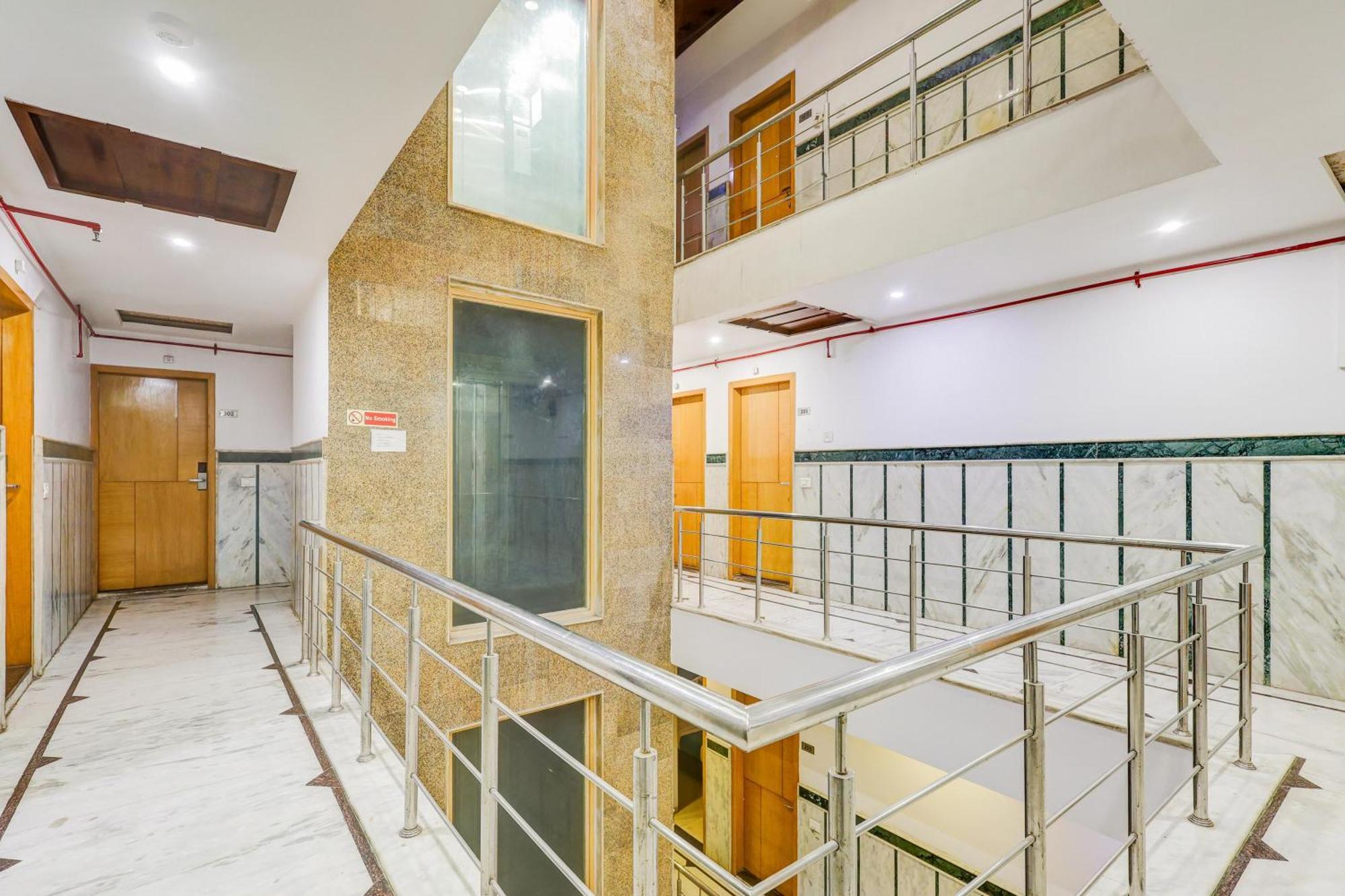 Super Townhouse Arakashan Road Paharganj Formerly Mohan International Nova Deli Exterior foto