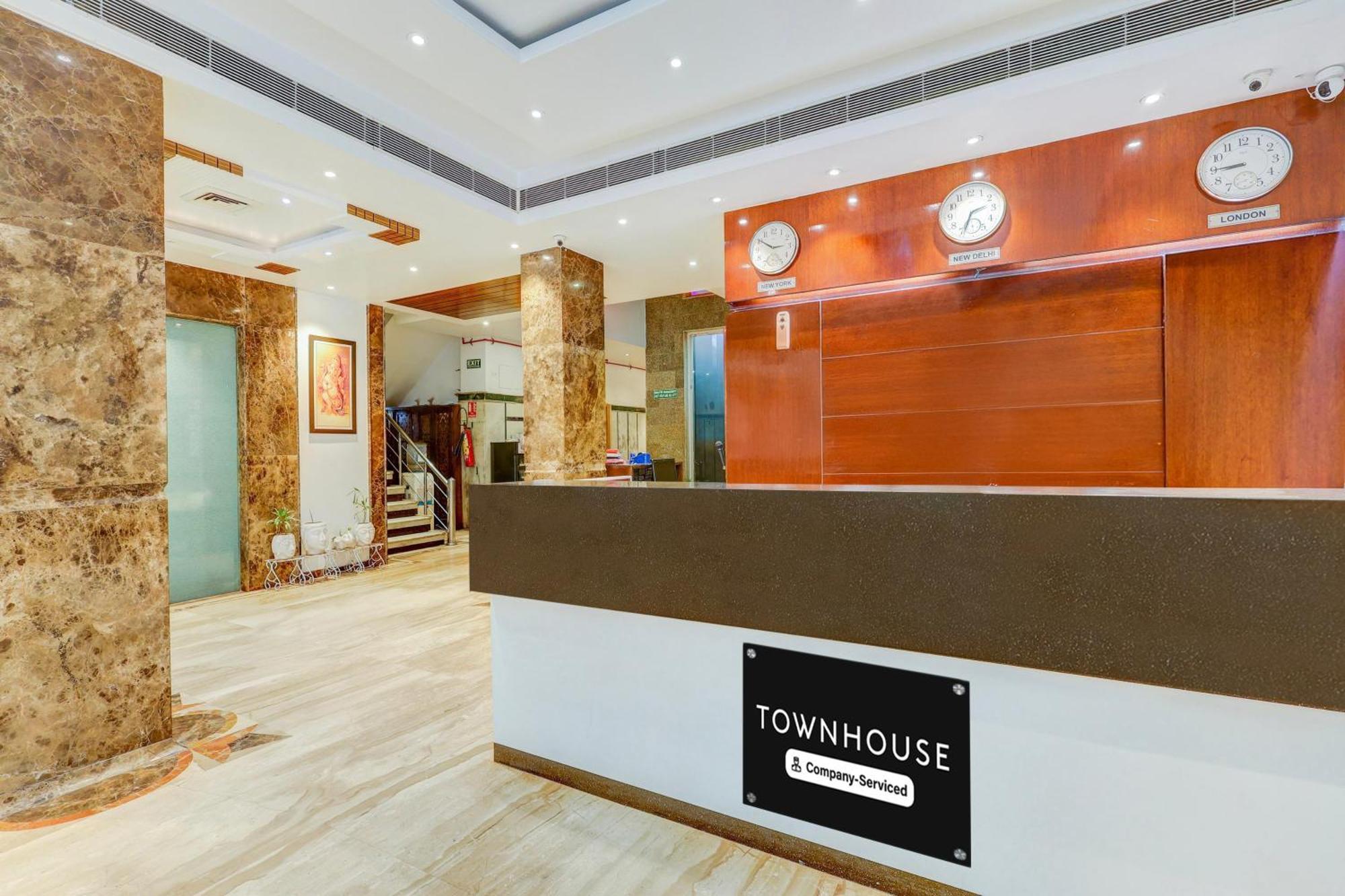 Super Townhouse Arakashan Road Paharganj Formerly Mohan International Nova Deli Exterior foto