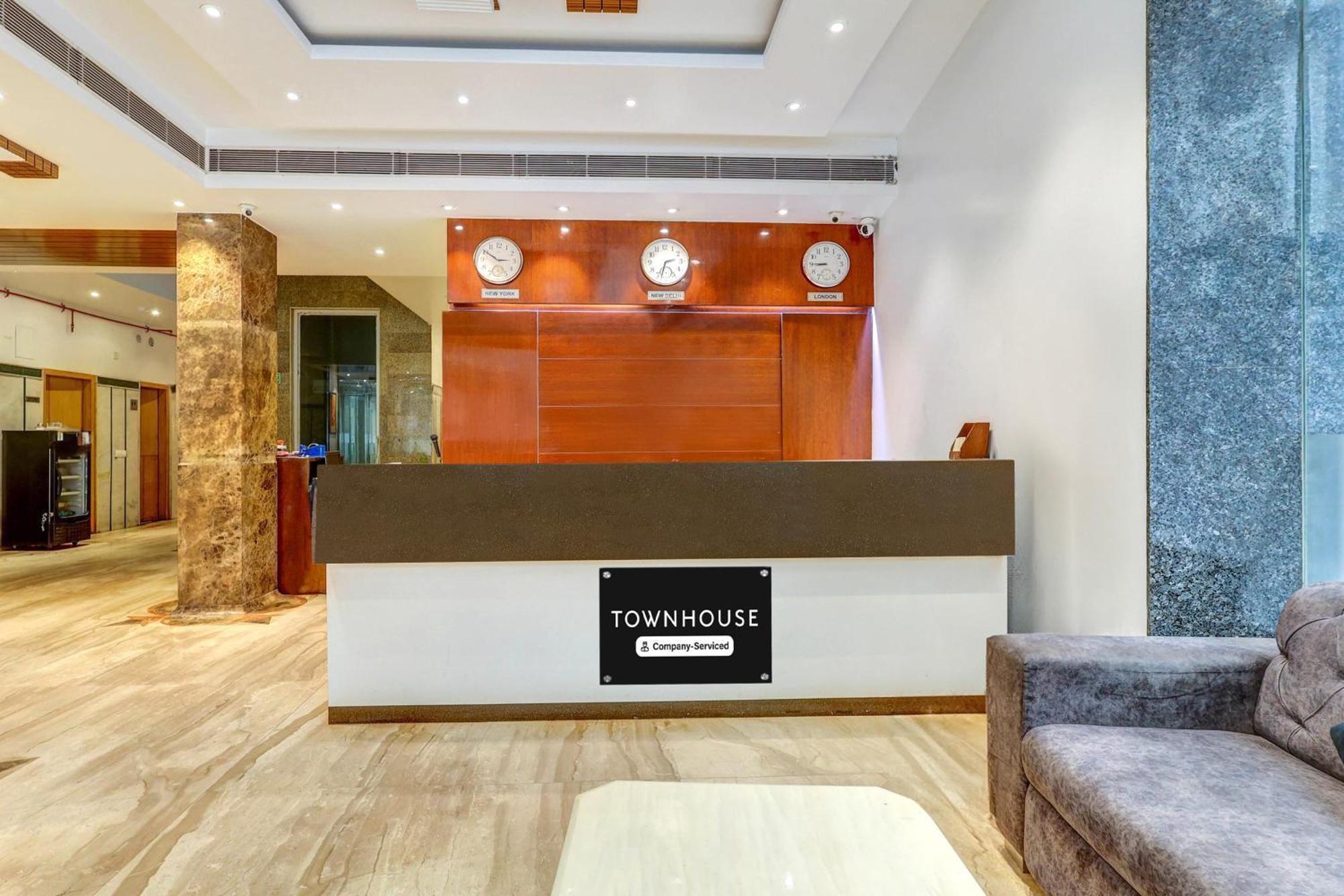 Super Townhouse Arakashan Road Paharganj Formerly Mohan International Nova Deli Exterior foto