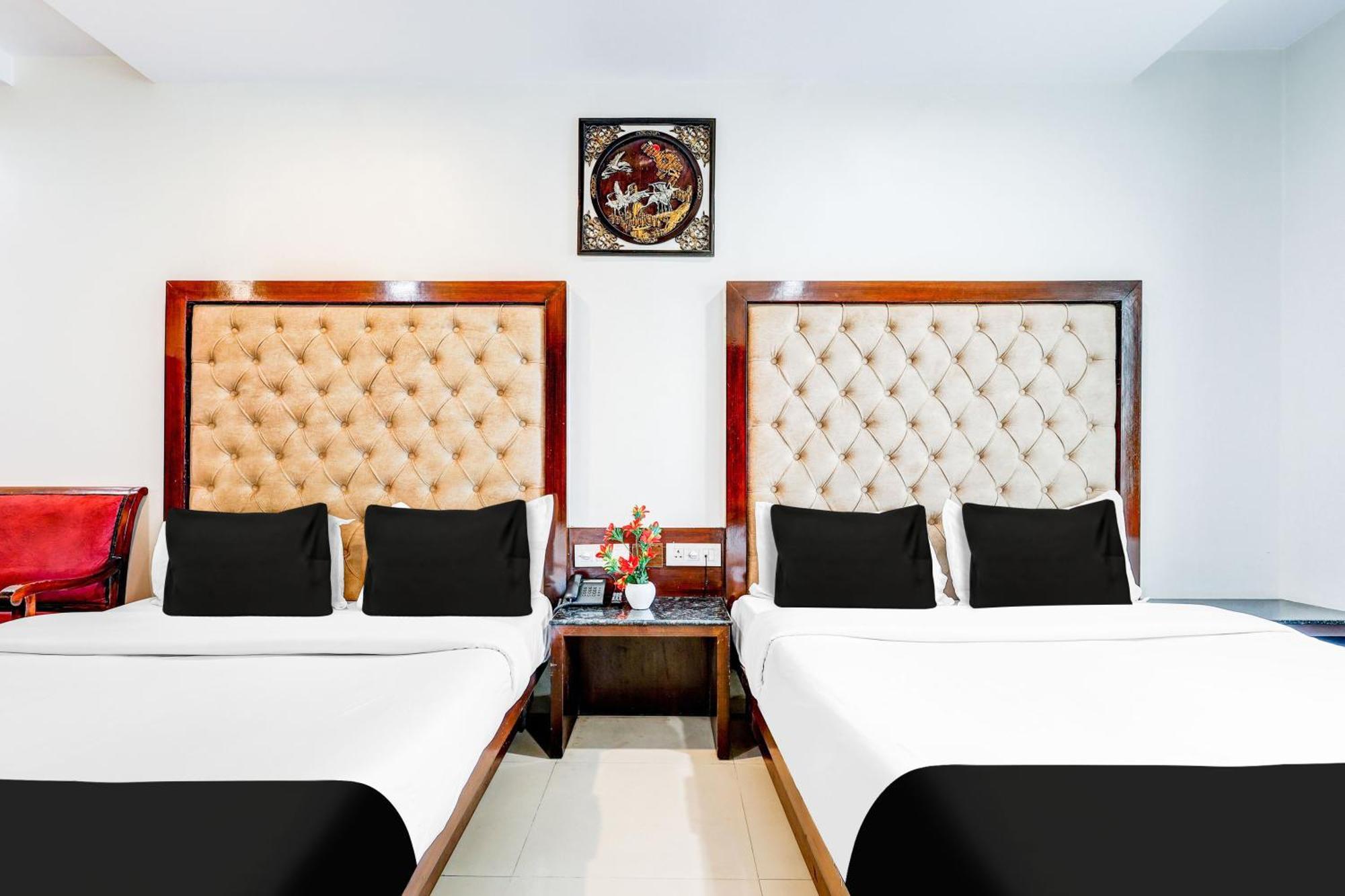 Super Townhouse Arakashan Road Paharganj Formerly Mohan International Nova Deli Exterior foto