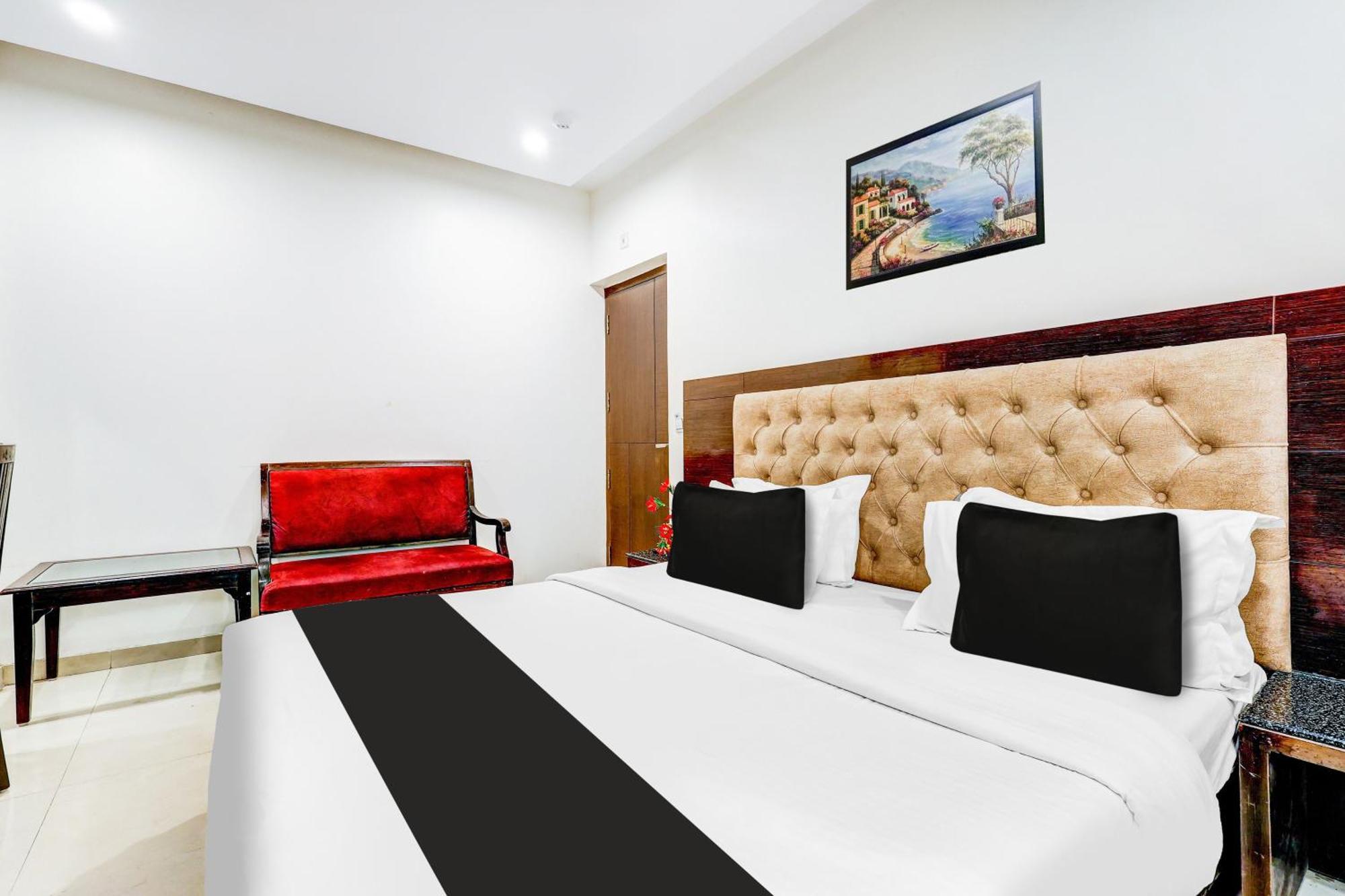 Super Townhouse Arakashan Road Paharganj Formerly Mohan International Nova Deli Exterior foto