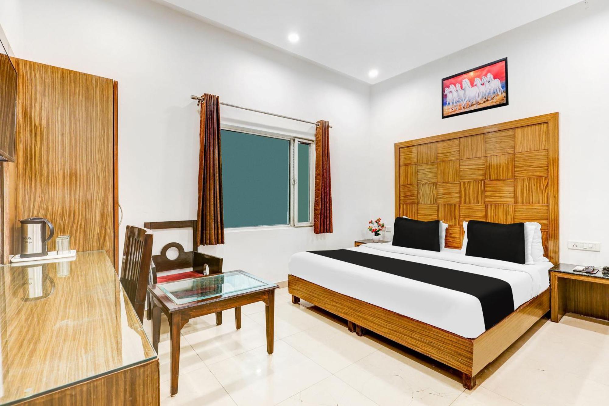 Super Townhouse Arakashan Road Paharganj Formerly Mohan International Nova Deli Exterior foto
